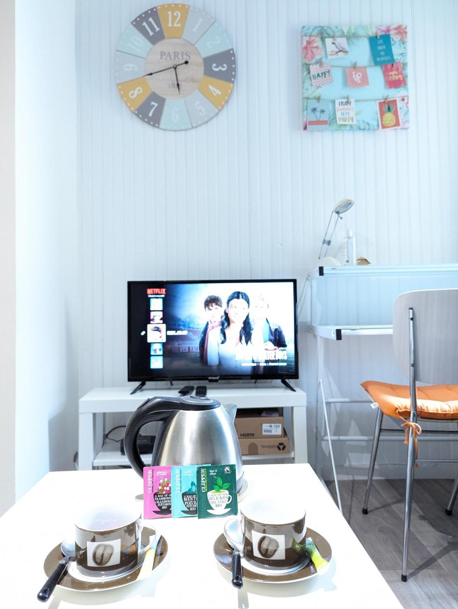 Studio Simplicien *Cosy* Plein Centre Ville De Poitiers *Tv* Wifi *Cafe* Buitenkant foto