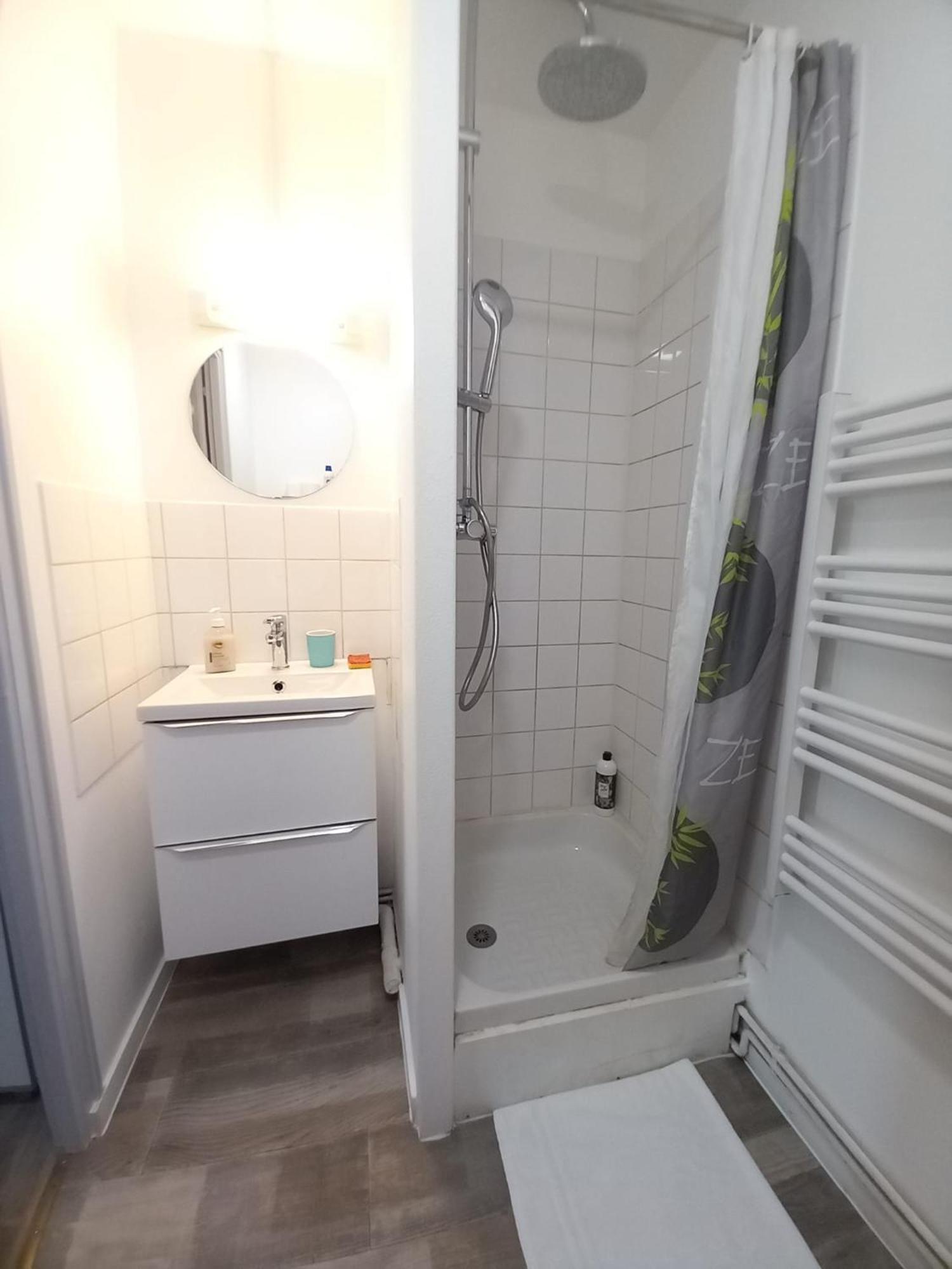 Studio Simplicien *Cosy* Plein Centre Ville De Poitiers *Tv* Wifi *Cafe* Buitenkant foto